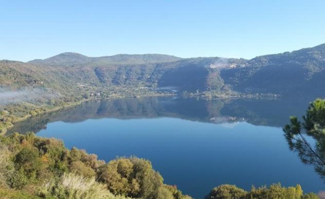 Appartamento Vista Lago Genzano di Roma Kültér fotó